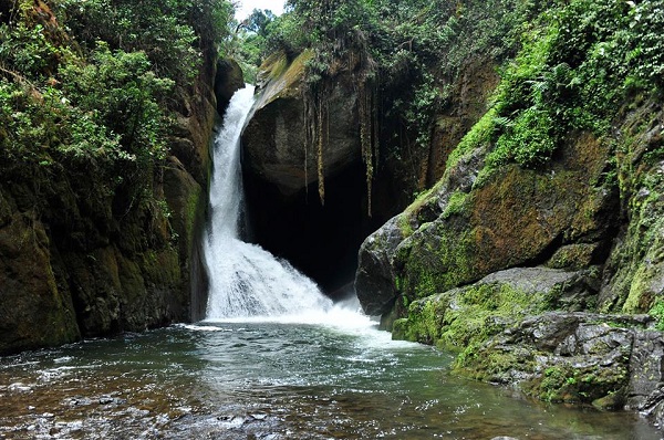 Cascade du Rio Savegre a San Gerardo de Dota Costa Rica