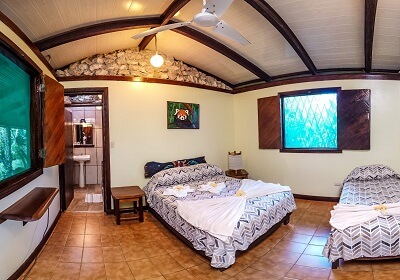 Hotels de Cahuita, chambre a l’Atlantida Lodge a Cahuita, Cote caraïbe du Costa Rica.