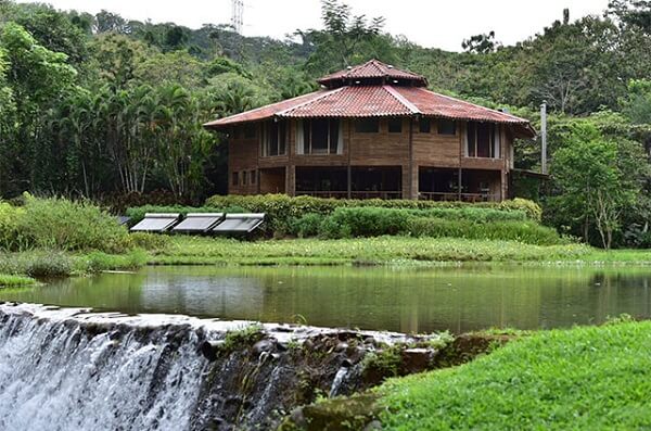 hotels du parc national de Carara, Macaw lodge. séjour sur mesure
