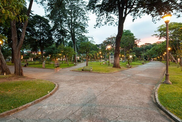 Parc public du centre de la ville de San Jose, Costa Rica. Sejour sur mesure au Costa Rica