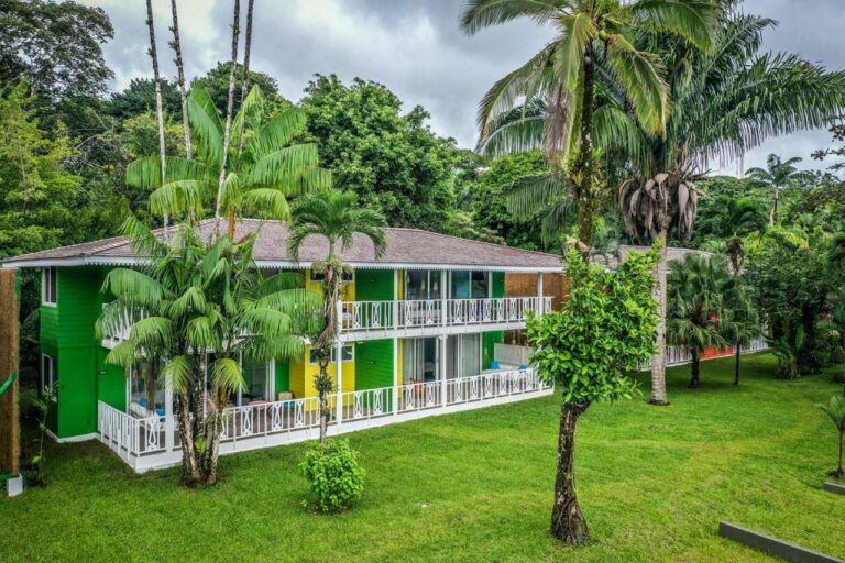 tortuga lodge 4