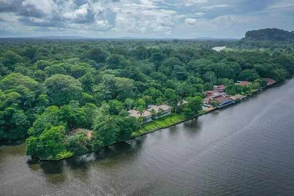 Tortuguero lodge & Gardens. Le parc national de Tortuguero. Voyage sur mesure avec une agence locale francophone au Costa Rica