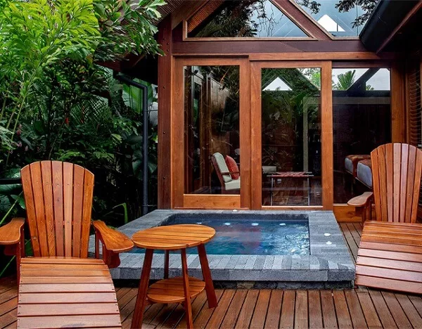 Jacuzzi a l'hotel Amor Arenal. Sejour lune de miel ou romantique au volcan Arenal
