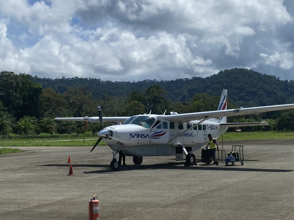 Les vols internes au Costa Rica, Sansa Air line. Se deplacer au Costa Rica. Voyage sur mesure au Costa Rica