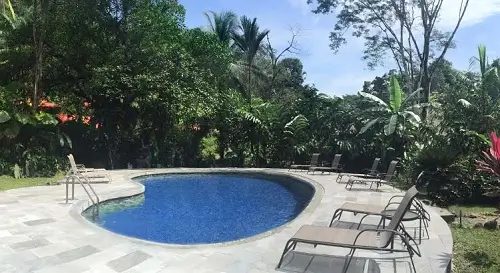 Piscine de l'Esquinas Rain Forest lodge .Sejour decouverte au Costa Rica