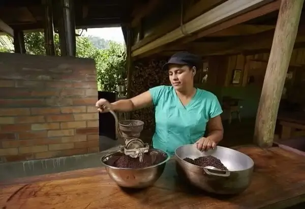 Cuisine traditionnelle a finca Amistad Cacao lodge. Sejour sur mesure au Costa Rica