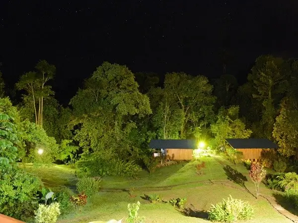 Finca Maresia de nuit. Voyage personnalise avec une agence locale francophone