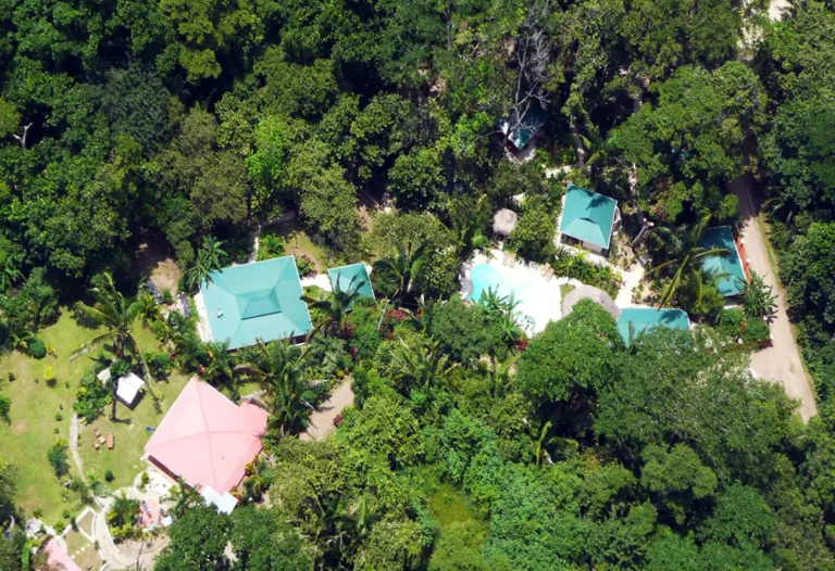 L'hotel pequeno Gecko Verde a Samara, Costa Rica. Partir au Costa Rica avec une agence de voyage francophone locale