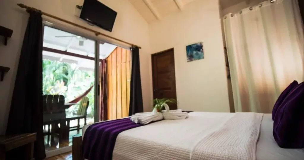Hotel Pequeno Gecko Verde chambre Carambola. Samara, costa Rica. Voyage au Costa Rica avec une agence receptive francophone