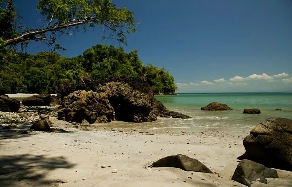 Playa Biezanz a Manuel Antonio. Sejour decouverte au Costa Rica. Agence locale francophone au Costa Rica