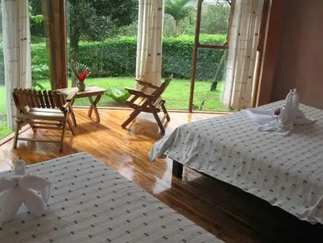 Tenorio Lodge, parc national du Volcan Tenorio. Chambre avec vue sur le jardin et le volcan Tenorio. Voyage au Costa Rica