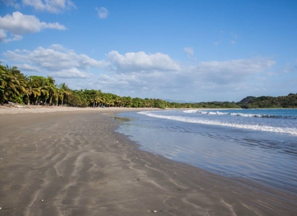 Playa Nosara, côte Pacifique nord du Costa Rica. Le surf au Costa Rica