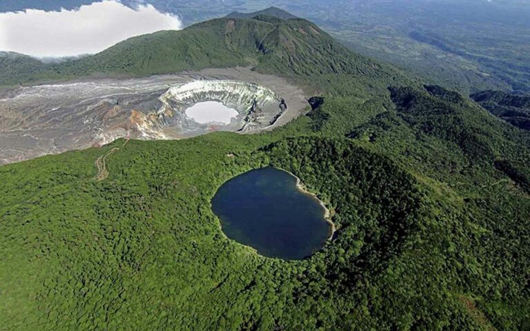 059-2_The-Poas-Volcano