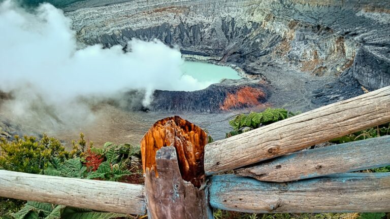 Le volcan Poás