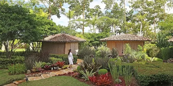 Les jardins de l'hotel Intercontinental de San Jose. Voyage au Costa Rica