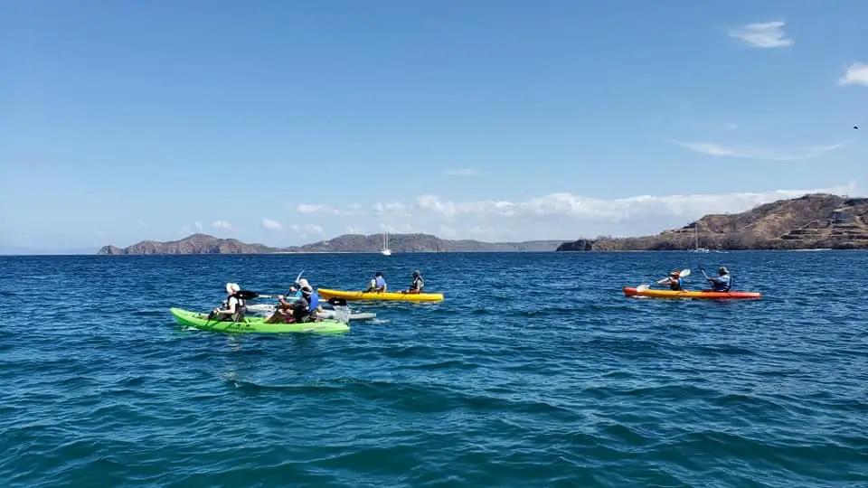 Le Canoë ou le Kayak au Costa Rica en mer, voyager au Costa Rica