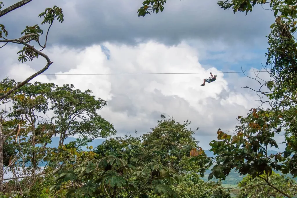 ​Les tyroliennes au Costa Rica. sejour sur mesure au Costa Rica