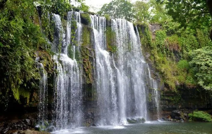 Les cascades du Costa Rica. Voyager au Costa Rica
