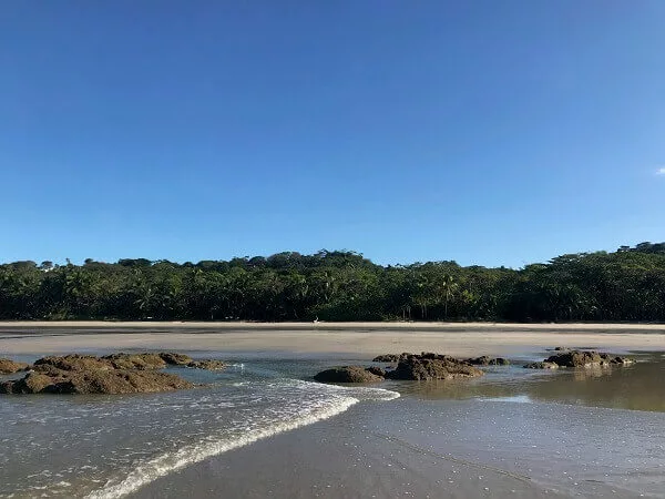 Plage de Santa Teresa à Playa Hermosa, péninsule de Nicoya. 10 jours au Costa Rica Itinéraire.