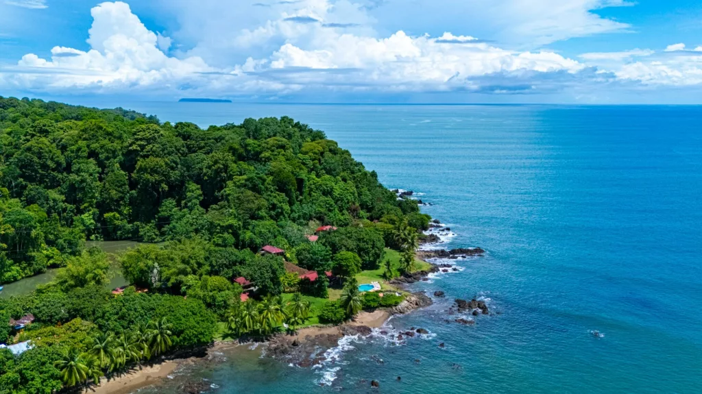 Drake Bay Wilderness lodge, vue du ciel. Peninsule de Osa. Sejour sur mesure avec une agence locale francophone au Costa Rica