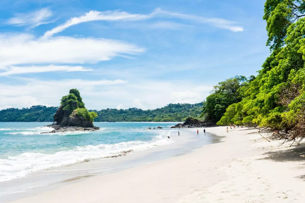 La plage de Manuel Antonio au Costa Rica