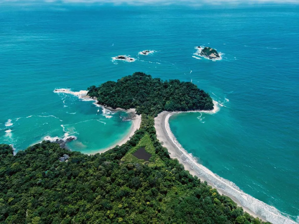 Le Parc National de Manuel Antonio, Costa Rica. Sejour sur mesure au Costa Rica avec une agence de voyage locale et francophone