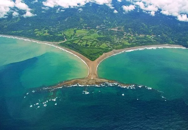Uvita, le parc national Marina Balle et la queue de la baleine
